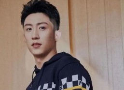 娱乐吃瓜爆料黄景瑜微博,娱乐圈幕后真相大揭秘